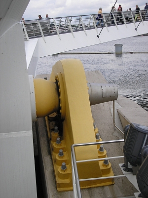 Support Hinge assembly on the Gateshead Millennium Bridge