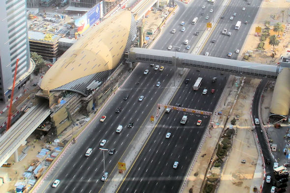 Dubai+metro+train+station