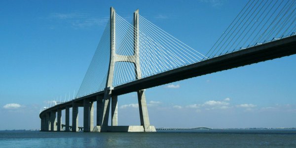 Vasco da Gama Bridge and viaduct structures