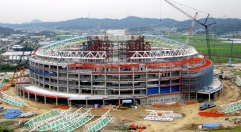 Gwangmyeong velodrome under construction [from Cycle Racing Association website]