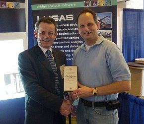 Terry Cakebread of LUSAS presents Brian Leshko of HDR in Pittsburgh with his prize.