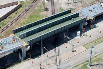 Through girder span during construction