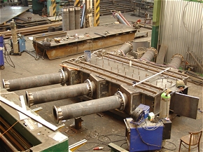 Steel plated pylon box assembly