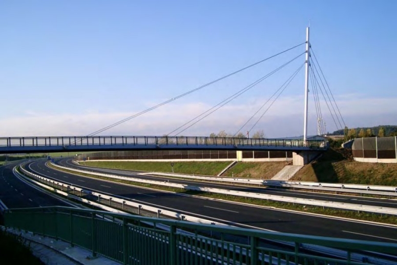 Pilsen footbridge: Image courtesy of Pontex Consulting Engineers Ltd