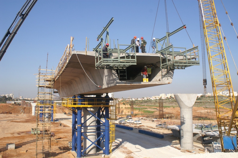 Balanced cantilever construction on Israel's Road 431 project
