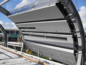 First roof panels in position on the main station canopy