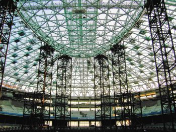 Gwangmyeong velodrome roof fully assembled prior to jack down